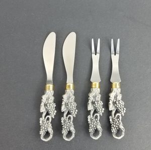 - Arthur Court hors d'oeuvres set grapevine